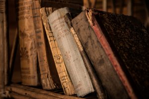 Онлайн гадание флеш "Книга ведьм"